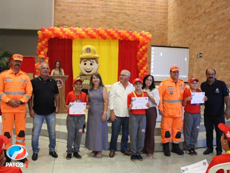 clique para ampliar Formatura do Projeto Bombeiro Mirim 2025 acontece em Lagoa Formosa