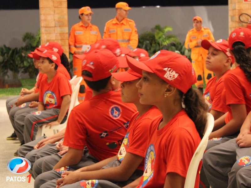 clique para ampliar Formatura do Projeto Bombeiro Mirim 2025 acontece em Lagoa Formosa