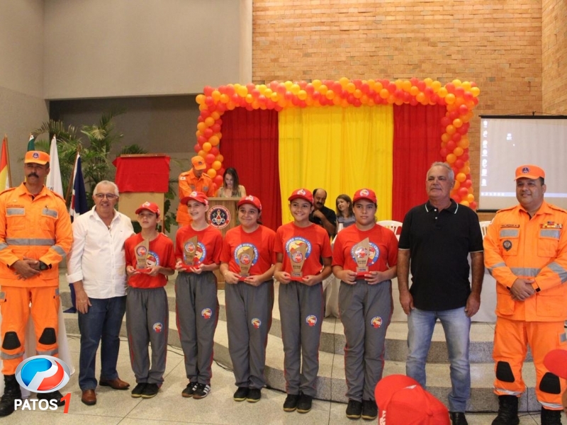 clique para ampliar Formatura do Projeto Bombeiro Mirim 2025 acontece em Lagoa Formosa