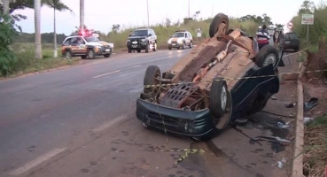 Motorista fica gravemente ferido em capotamento na MGC-354 em Patos de Minas Motorista fica gravemente ferido em capotamento na MGC-354 em Patos de Minas
