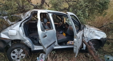 Quatro pessoas ficam feridas em acidente na BR-365 no município de Patrocínio Quatro pessoas ficam feridas em acidente na BR-365 no município de Patrocínio