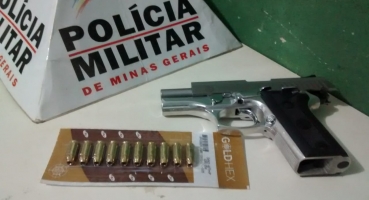 Arma e munições são apreendidas em Patos de Minas após determinação judicial Arma e munições são apreendidas em Patos de Minas após determinação judicial