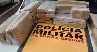Aproximadamente 60 quilos de maconha são apreendidos pela PRE na MGC-354 Aproximadamente 60 quilos de maconha são apreendidos pela PRE na MGC-354