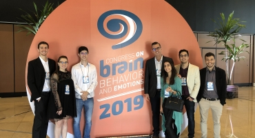 Professor e alunos de Medicina participam de Congresso Internacional de Neurociências