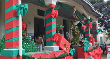 Alunos e professores da Escola Coronel Cristiano de Lagoa Formosa realizam o projeto Natal, Hora de Reciclar