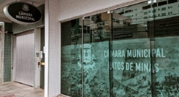 Câmara Municipal de Patos de Minas renova contrato de locação de mais de 48 mil reais mensais apesar de Palácio dos Cristais continuar abandonado