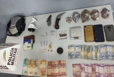PM localiza drogas, dinheiro e objetos furtados em Patos de Minas