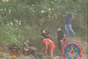 Homem em surto psicótico se joga no Rio Paranaíba e Corpo de Bombeiros é acionado 