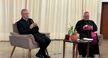 Padre de Lagoa Formosa da Diocese de Patos de Minas é nomeado bispo coadjutor pelo Papa Francisco Padre de Lagoa Formosa da Diocese de Patos de Minas é nomeado bispo coadjutor pelo Papa Francisco