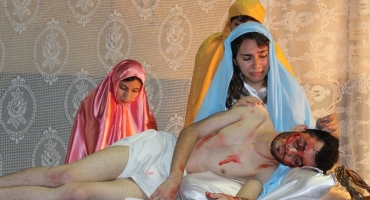 Sexta-Feira Santa em Lagoa Formosa é encerrada com encenação da paixão e morte de Cristo 