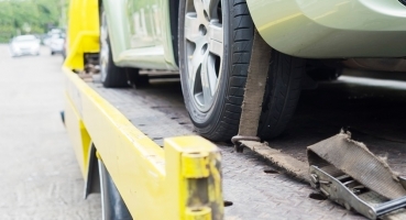 Justiça condena seguradora de carro por demora no envio de guincho Justiça condena seguradora de carro por demora no envio de guincho