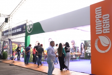 UNIPAM marca presença na terceira edição da Fenaminas