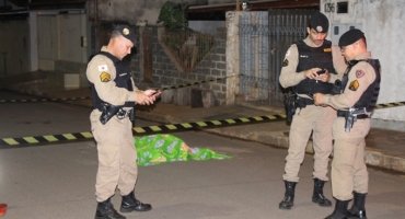 Jovem de 23 anos é morto a tiros no centro da cidade de Lagoa Formosa 