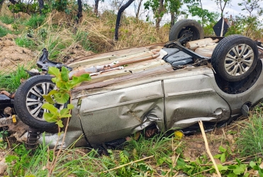 Dois homens morrem em capotamento de veículo na MG-190,  entre Monte Carmelo e Abadia dos Dourados