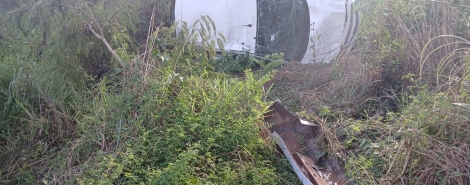 Monte Carmelo - Acidente na MG-190 deixa duas crianças e um adulto feridos após veículo aquaplanar e capotar