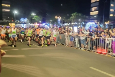 Corrida e Caminhada Solidária do Renascer Natalino em Patos de Minas reúne aproximadamente mil e quatrocentos inscritos