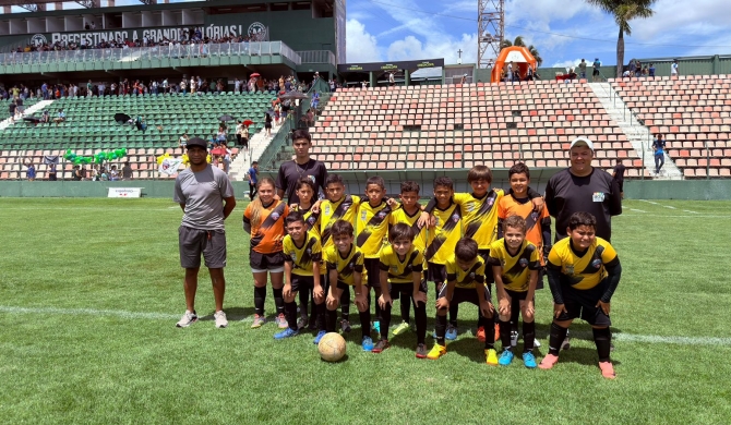 Equipe Sub-9 da Escolinha de Futebol de Lagoa Formosa é campeã invicta do Copa Petiz