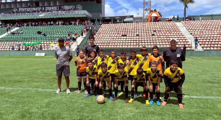 Equipe Sub-9 da Escolinha de Futebol de Lagoa Formosa é campeã invicta do Copa Petiz