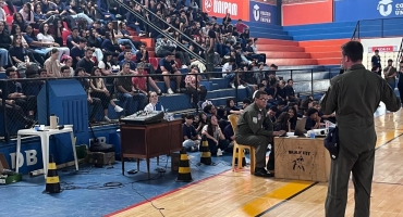 Capitão da Força Aérea Brasileira realiza palestra para estudantes na cidade de Patos de Minas 