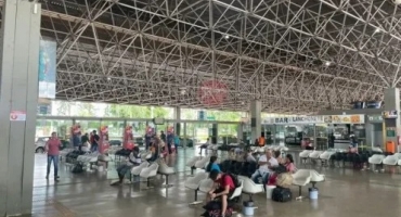 Patos de Minas - Funcionária de guichê é vítima de importunação por homem embriagado no Terminal Rodoviário