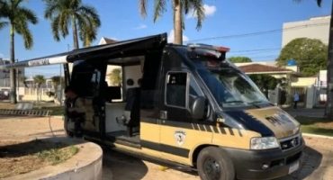 Patos de Minas - Criminoso invade apartamento e furta 3 mil reais, celular e cartões bancários no bairro Ipanema