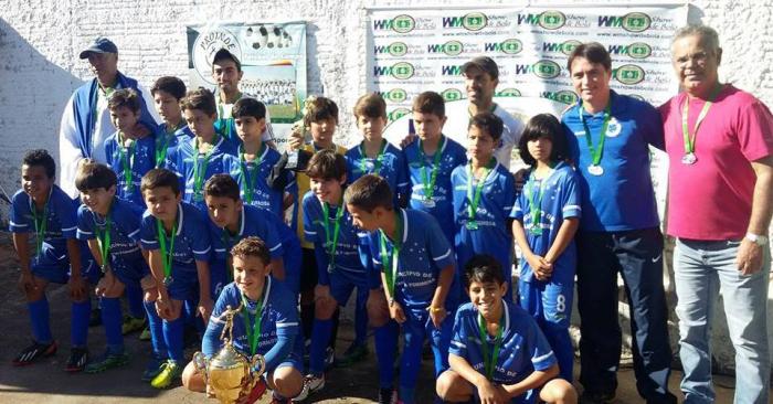 Time pré-mirim da Escolinha do Cruzeiro de Lagoa Formosa perde nos pênaltis e fica em segundo lugar na Copa do Cerrado de Patrocínio