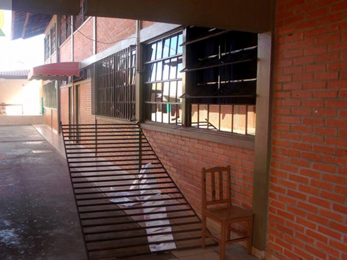 Ladrões arrombam escola JK em Vazante e levam notebooks, tablets e maquinas fotográfica