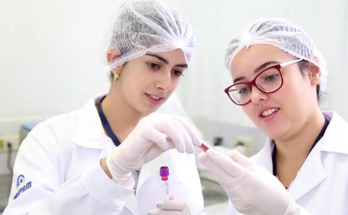 Curso de Farmácia do UNIPAM recebe nota 5 em avaliação do MEC
