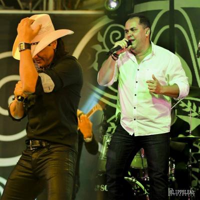 Dupla Emílio e Eduardo contagia público presente no LTC em show comemorativo aos seus 40 anos