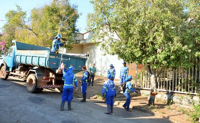 Prefeitura Municipal realiza limpeza em Prédio desapropriado da Adefipam em Patos de Minas