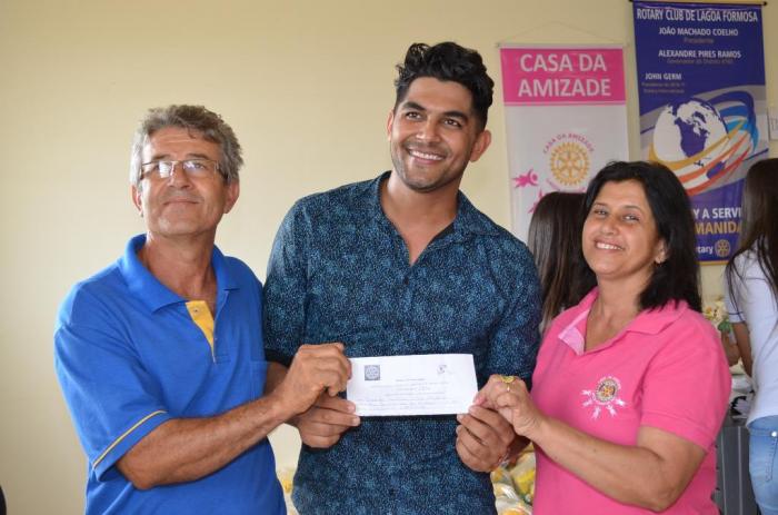 Rotary Club e Casa da Amizade de Lagoa Formosa em parceria com Rony Lima Fotografias realiza sorteio de projeto beneficente