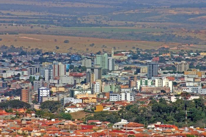 Aumento no número de pessoas que tiram suas próprias vidas na cidade de Patos de Minas vira tema de programa de rádio e deixa autoridades em alerta