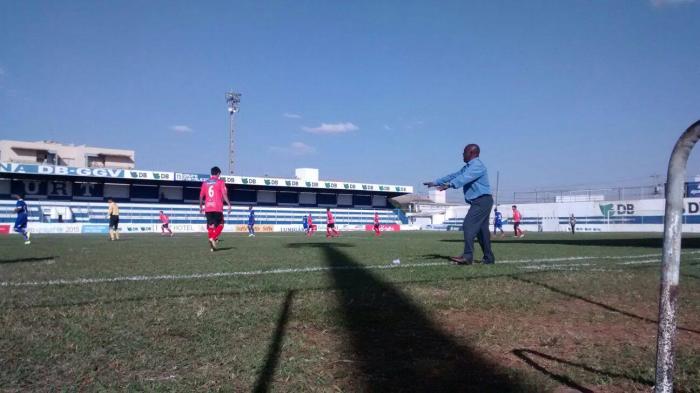 Com estreia de novo técnico e recém contratados Santa Cruz vence Pontapé/URT em Patos de Minas