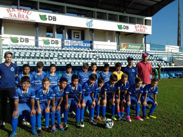 Time pré-Mirim da Escolinha do Cruzeiro de Lagoa Formosa é campeão da Copa Kiko em Patos de Minas