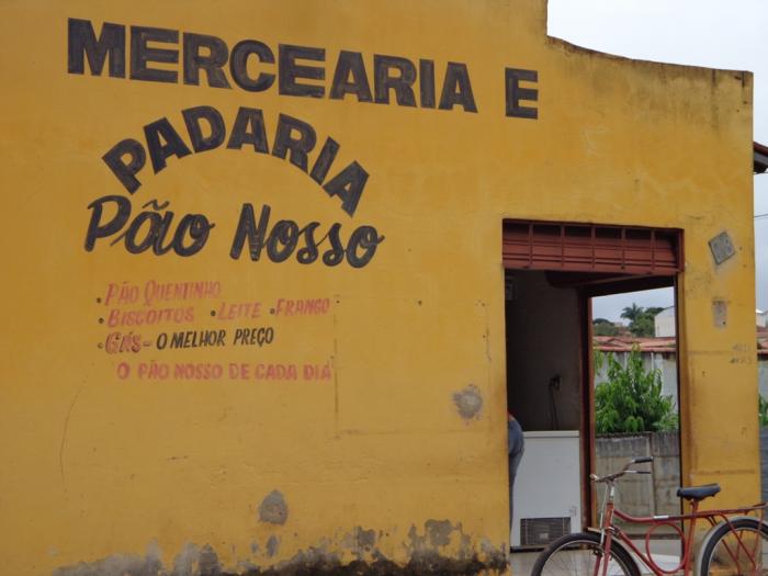 Estabelecimento comercial é assaltado na cidade de Lagoa Formosa e a Polícia Militar continua rastreamento para prender os autores