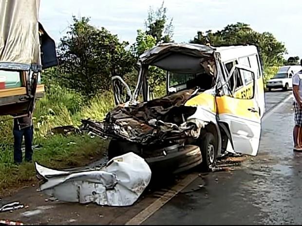 Morre mais uma vítima de acidente com VAN da cidade Lagoa Formosa na BR 365 em Uberlândria