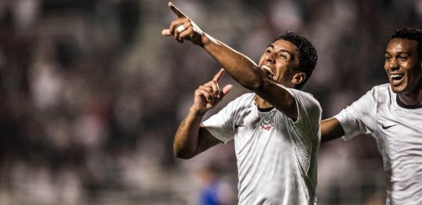 Corinthians bate o Cruzeiro com gol de aniversariante e engata reação pós-Libertadores