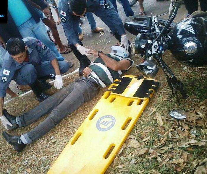 Motoqueiro de 43 anos morre após colidir contra árvore na cidade de Patrocínio