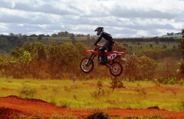 1º Motocross da Festa do Feijão foi realizado com sucesso na cidade de Lagoa Formosa