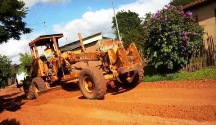 Moradores de Pindaíbas no município de Patos de Minas serão beneficiados com o asfaltamento das ruas do local