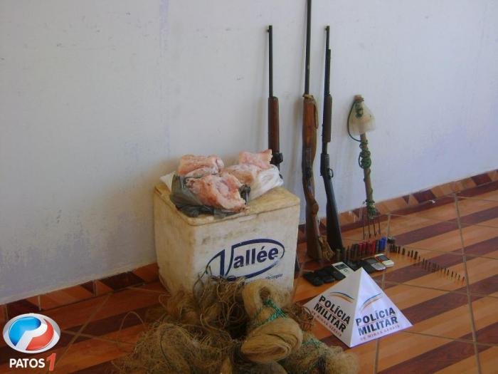 Polícia Militar Ambiental apreende três armas de fogo e carne de jacaré na Zona Rural de Lagoa Grande