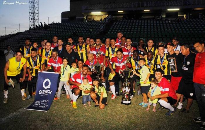 Queiroz Construtora de Patos de Minas vence o Bela Vista e fica com o troféu de campeão da Copa AMAPAR de 2016