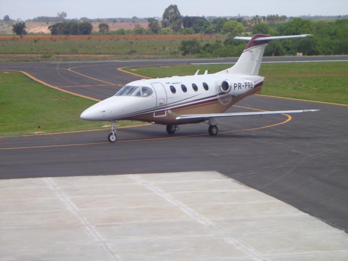 Mesmo com a liberação da pista para pouso e decolagem aeroporto de Patos de Minas continua em obras