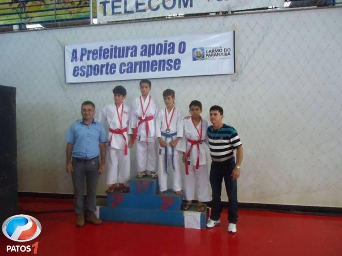 Em campeonato de Karatê disputado em Carmo do Paranaíba karatecas de Lagoa Formosa são destaques