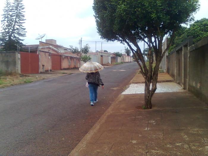 Chuva ameniza temperatura e melhora umidade do ar