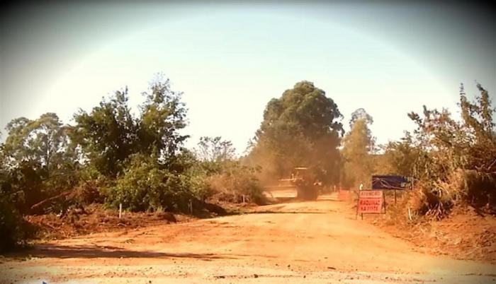 Governador de Minas Gerais assina despacho para início das obras de pavimentação da estrada que dá acesso ao Distrito de Quintinos