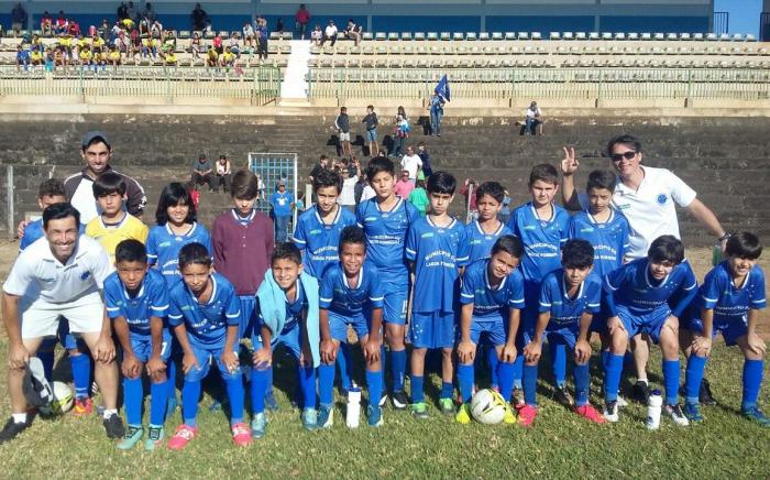 Time pré-mirim da Escolinha do Cruzeiro de Lagoa Formosa classifica para a semifinal da 1ª Copa do Cerrado na cidade de Patrocínio