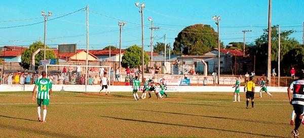 Santa Cruz e Paranaíba empatam na primeira partida da decisão do Regional 2012