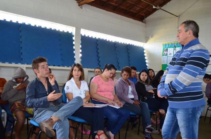 CRAS de Lagoa Formosa e grupo Amor Exigente realizam reunião e reimplantam o programa na cidade