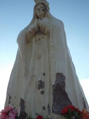 Imagem de Nossa Senhora de Fátima do morro do pião é danificada por pessoas mal intencionadas e deixa devotos inconformados